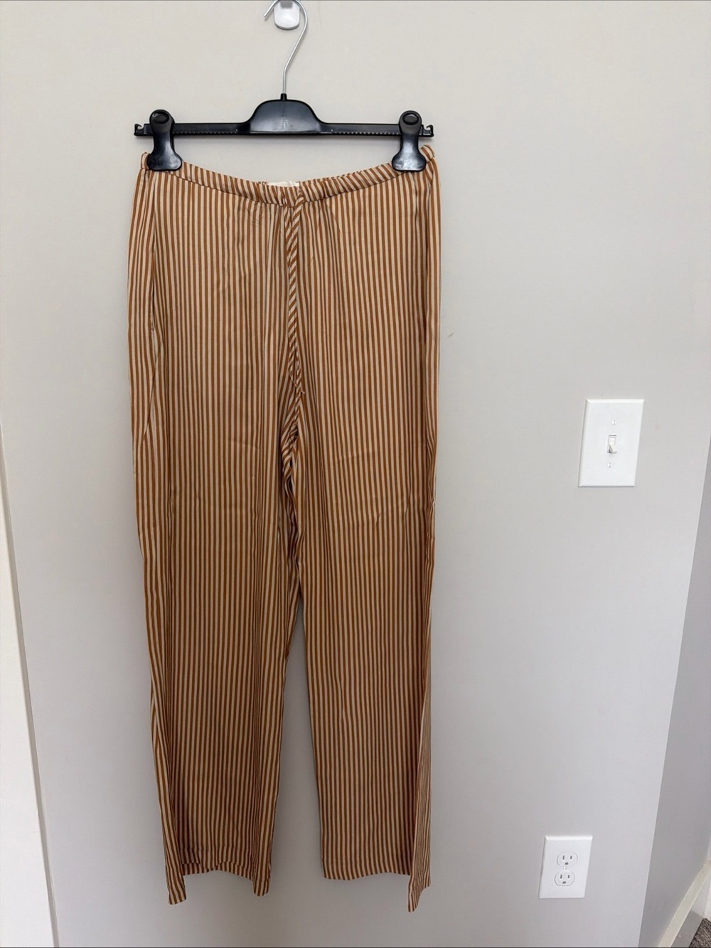 Women's Brown Striped Pull-On Trousers 14” waist, 28.5” inseam